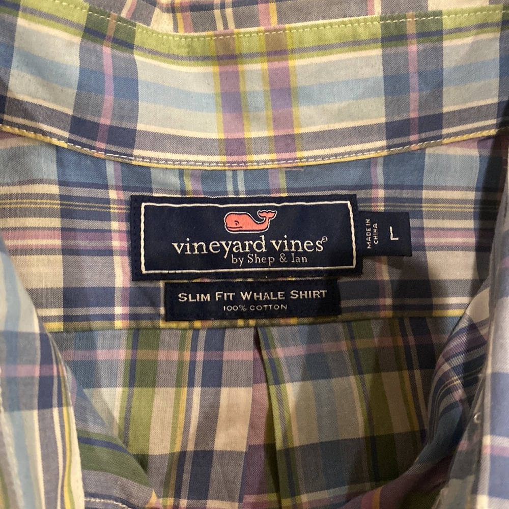 Vineyard Vine Button Up - image 3